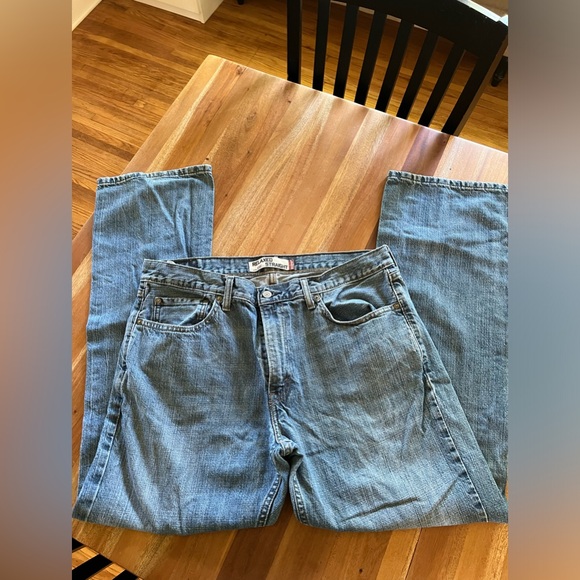 Men’s Relaxed Straight 559 Levi’s Jeans - Picture 2 of 6